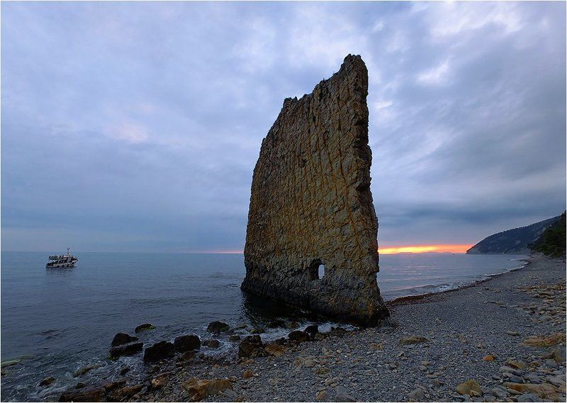 Одинокий парусphoto preview