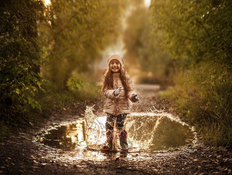 счастье, прыжок, в, лужу, осень Счастье)photo preview