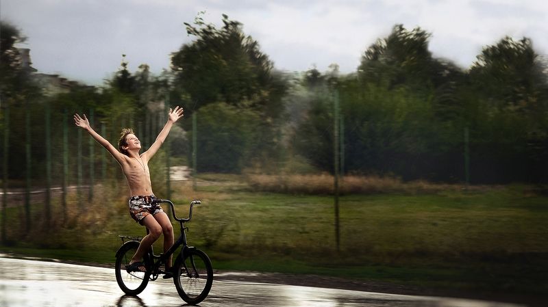 Простое мальчишечье счастьеphoto preview