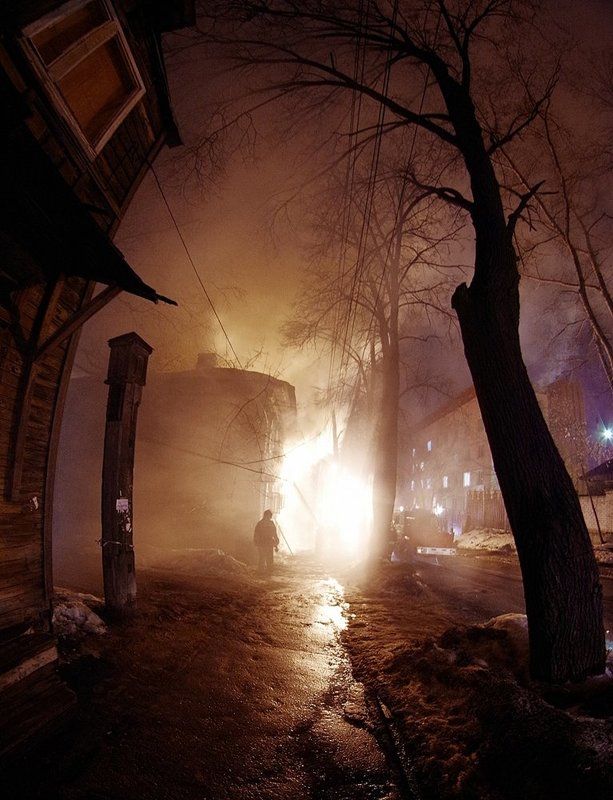 Одиночество, Пожар, Свет, Человек Иди на светphoto preview