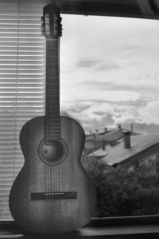 Натюрморт, гитара, небо photo preview