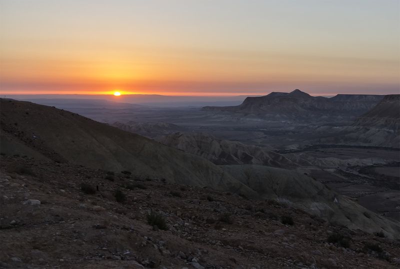 Возход солнца над Эйн-Гедиphoto preview