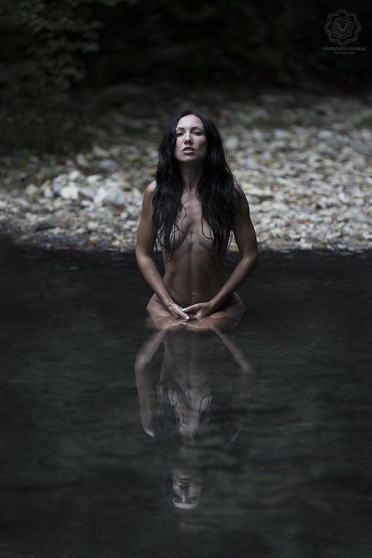 ню, обнаженная натура, черное, девушка, вода Я - Черная Водаphoto preview