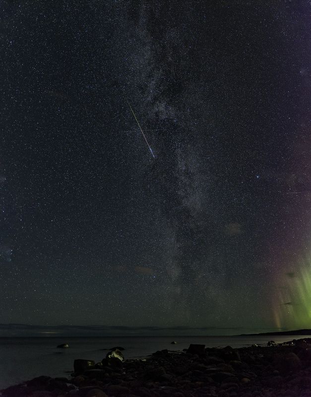 Млечный путь, звёзды, сияние и метеор )))photo preview