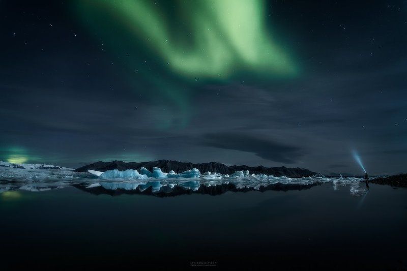 iceland, travel, glacier, lagoon, ice, iceberg, night, sky, northern lights, aurora borealis Descending Lightphoto preview