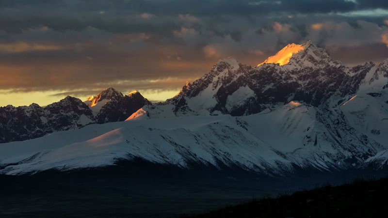 пейзаж, горы, киргизия Красный Воинphoto preview