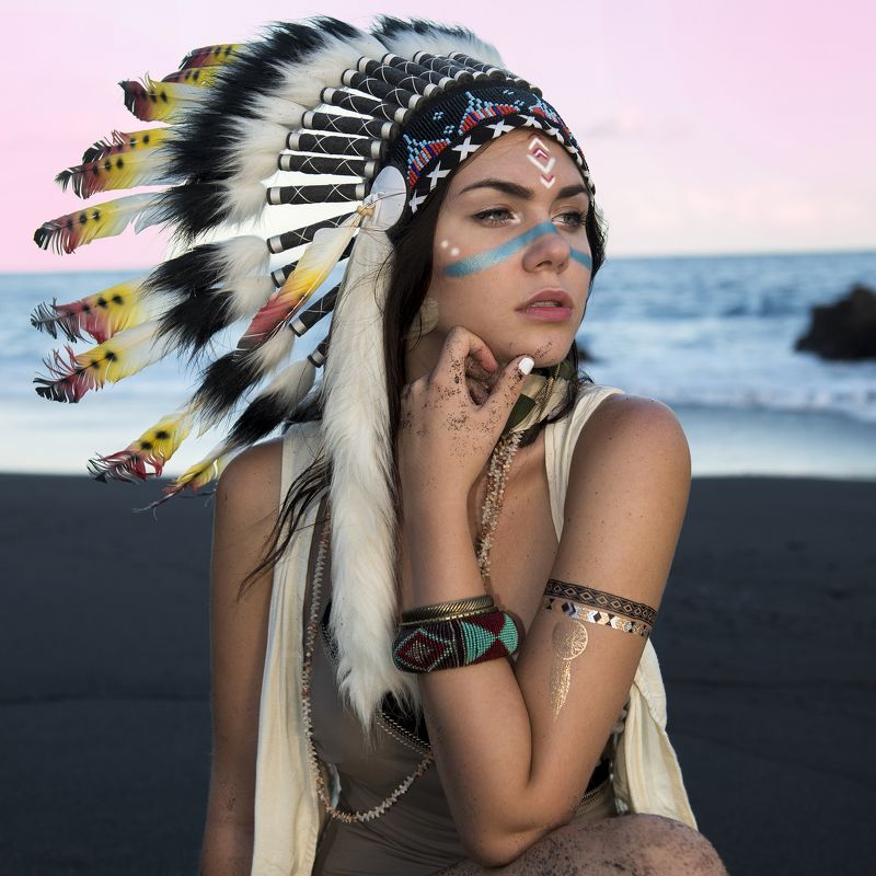 индеец, девушка, черный песок, побережье, закат, океан, море На пляже с чёрным пескомphoto preview