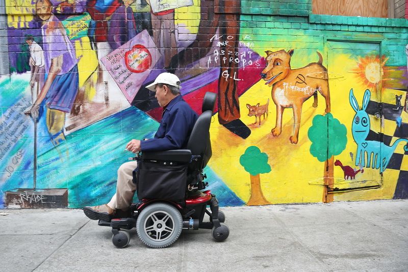 Квартал Сан-Франциско.  10-й путь, прямо и направо.... Поезд на Чаттанугуphoto preview