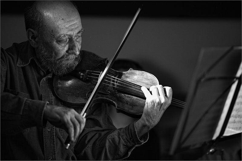 На спинку стула...photo preview