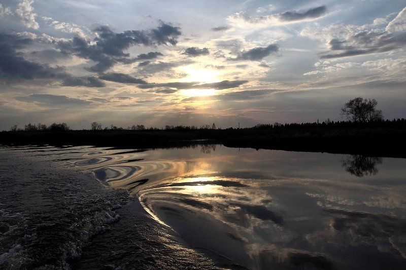 Волнами замывая следphoto preview