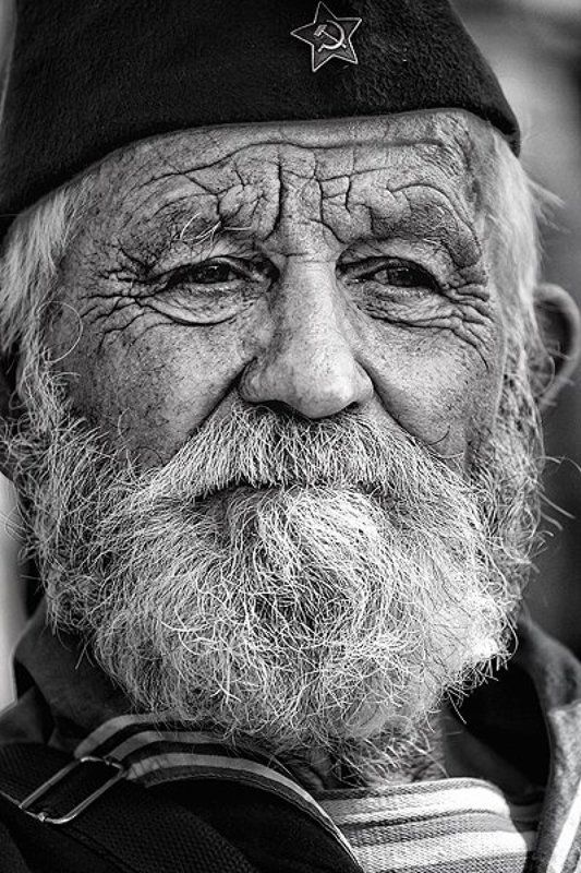 ветеран, 9 мая, праздник, портрет, репортаж, чб, взгляд, пилотка, звезда, борода Спасибо деду за победу!photo preview