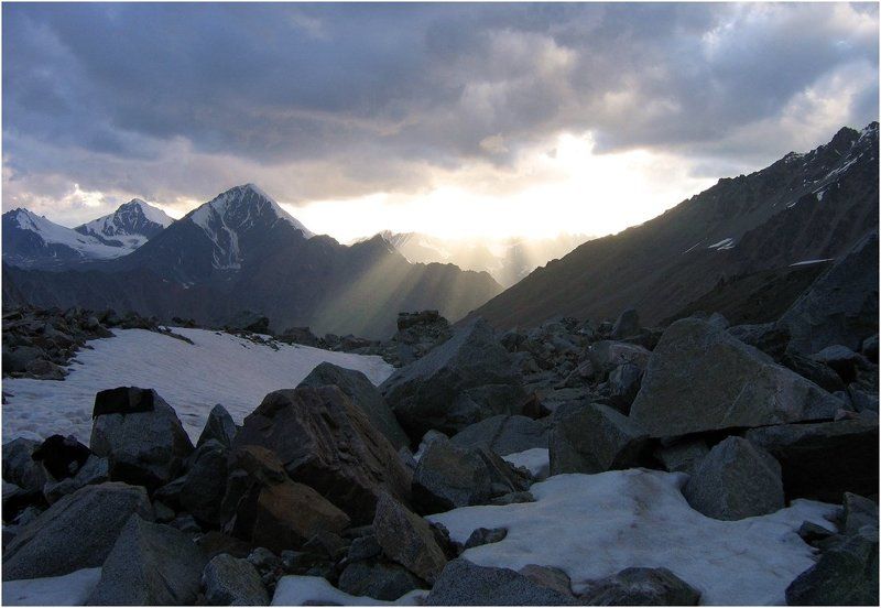 тянь-шань, ледник, закат Вечером на леднике...photo preview