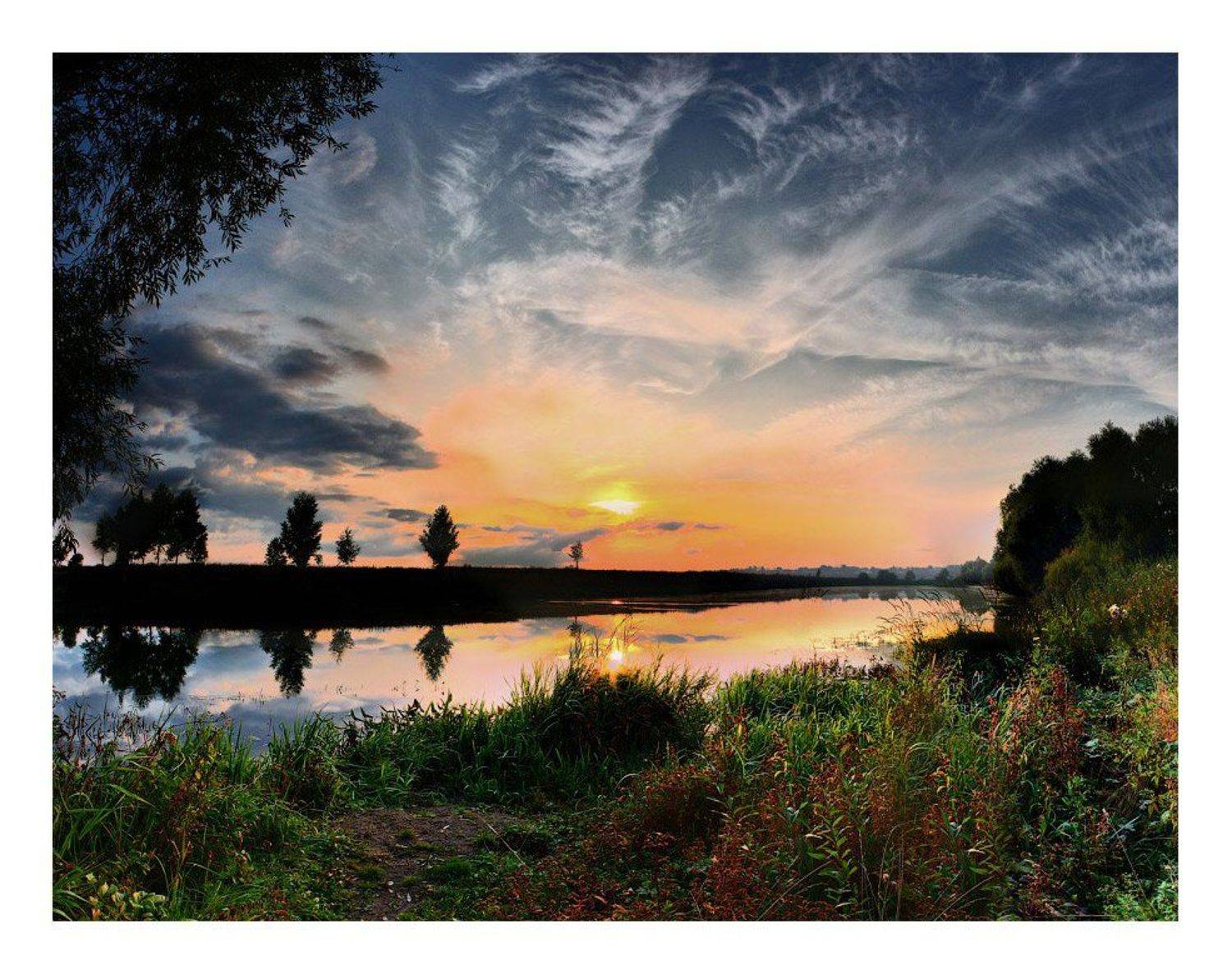 РАССВЕТ НА КРАСИВОЙ МЕЧЕ. Автор: Олег Клочков , Олег Клочков