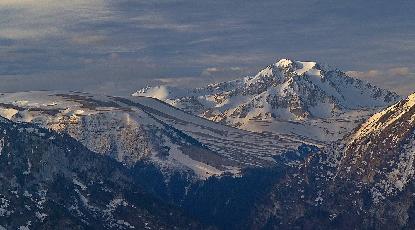 Оштен утром. Автор: фёдор лаго-наки, горы, кавказ, вершина оштен , мезмай , цеце, фёдор