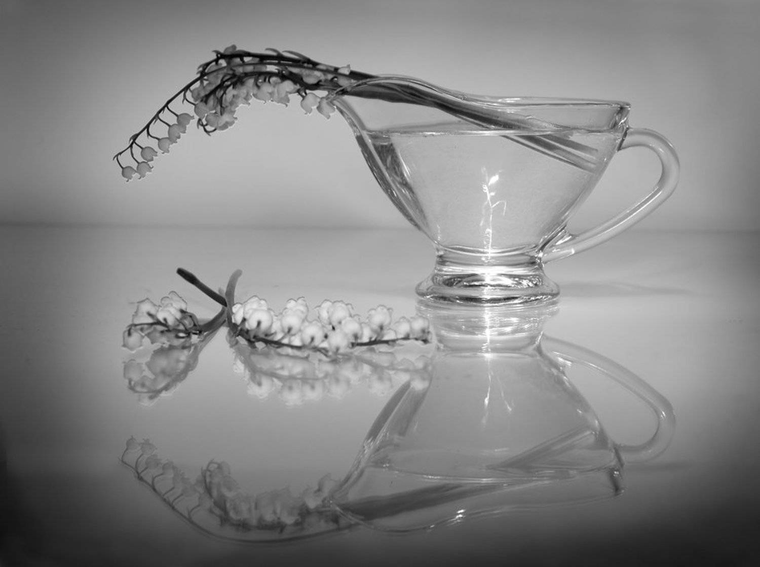 ландыши, стекло, прошлое лето