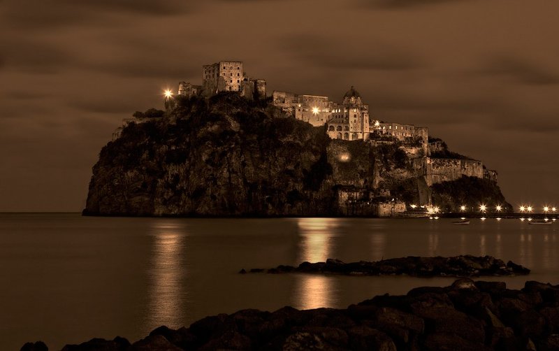 замок Арагонскийphoto preview