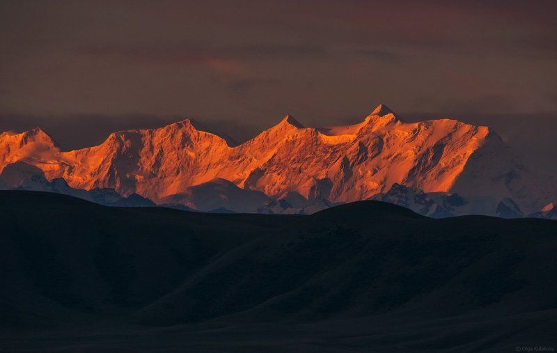 вершина, горы, рассвет, тузколь, тянь-шань Тянь-Шань. Рассветphoto preview