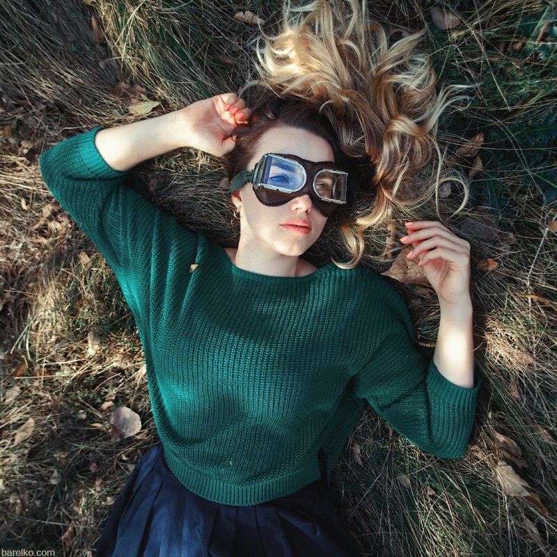 autumn, fall, grass, beauty, woman, young, laying, googles Autumnal portraitphoto preview