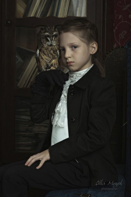 Девочка, Живлтные, Полтава, Портрет сова, Птица, Ребенок, Студия, Фото, Фотограф, Фотография студийная Портрет Марины с совойphoto preview