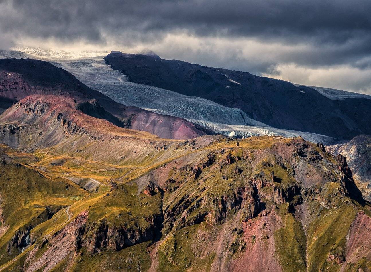 Вечер у подножья Эльбруса. Автор: Игорь Мелекесцев , Игорь Мелекесцев
