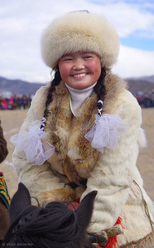 айшолпан, беркут, беркутчи, девочка, монголия, орел Про девочку с белыми бантикамиphoto preview