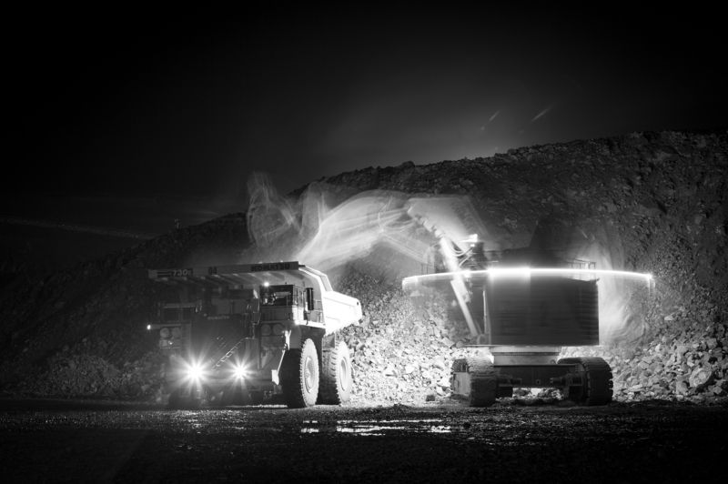 Трудягиphoto preview