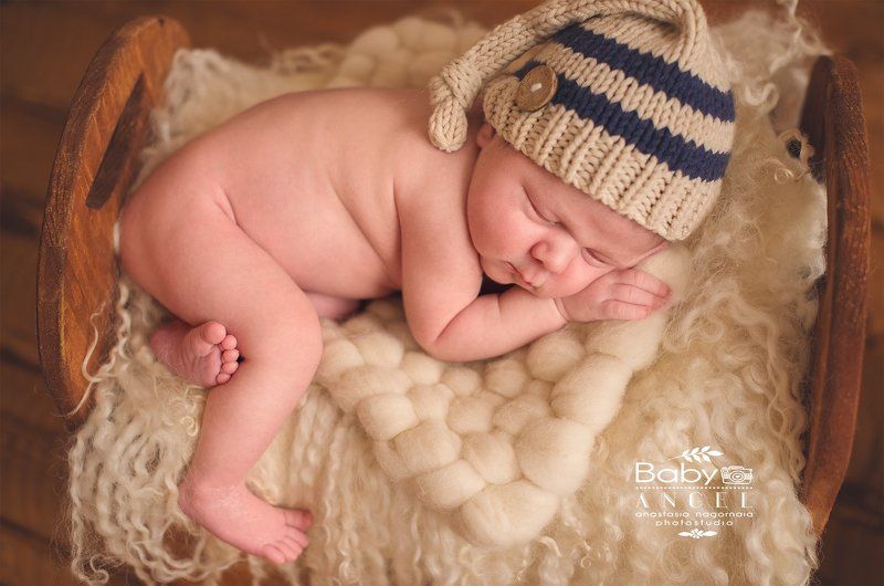 новорожденный, мальчик, шапочка,фон новорожденный Ромаphoto preview