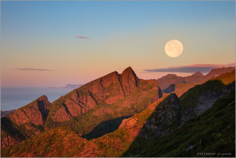 Рассветная луна...photo preview