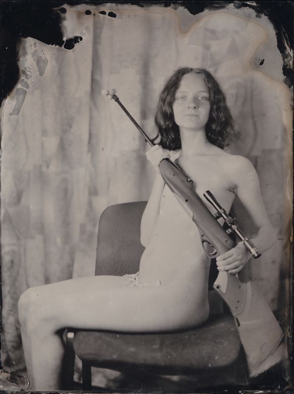 коллодий, амбротип, портрет, оружие, розы Девушка с цветамиphoto preview