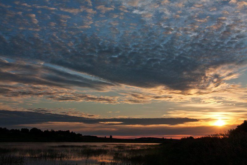 волга, утро, рассвет, небо Волга, Тверская обл. Недалеко от Старицы.photo preview