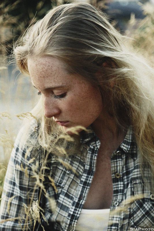 Портрет Асяphoto preview