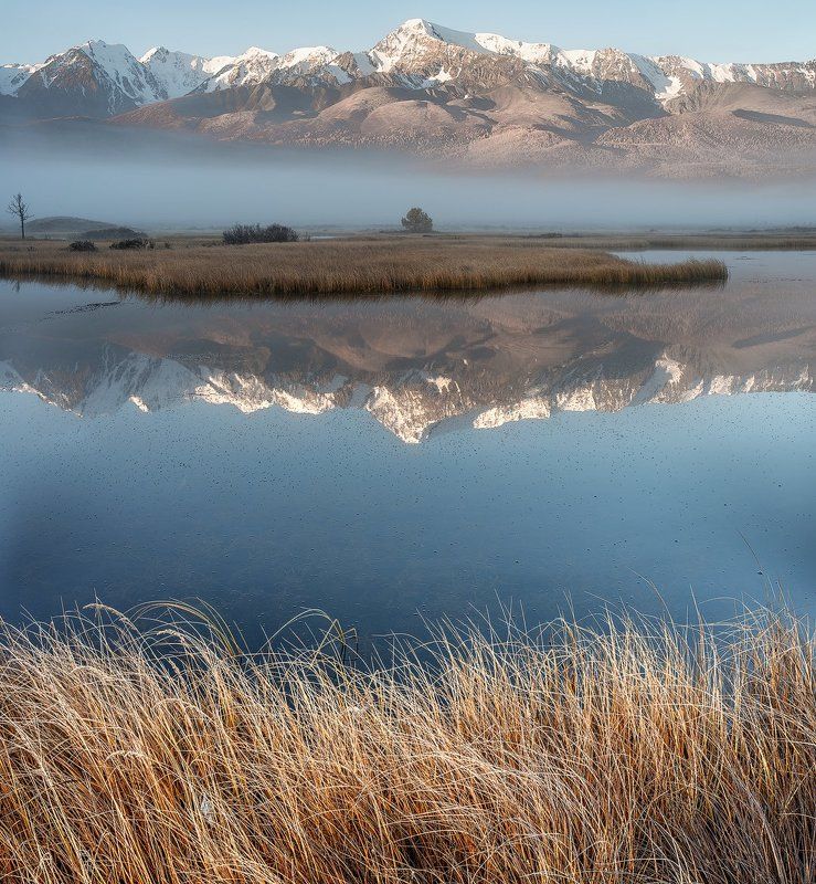 Алтай, озеро, горы, сентябрь, туман Рефлексияphoto preview