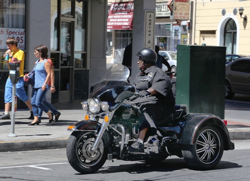 Маленькиие истории  Солнечной Долины  Выйти утром в поле с конем....photo preview