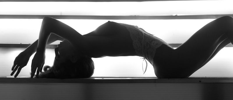 ню, ню-арт, арт-ню, свет, девушка, модель,портрет, портрет девушки, красотка, художественный портрет, фэшн, girl, model, nu, nu-art, art-nu, nude, beauty, fashion, art portrait, glamur, гламур, чб, черно-белое фото, black-white photo, bw Каринаphoto preview