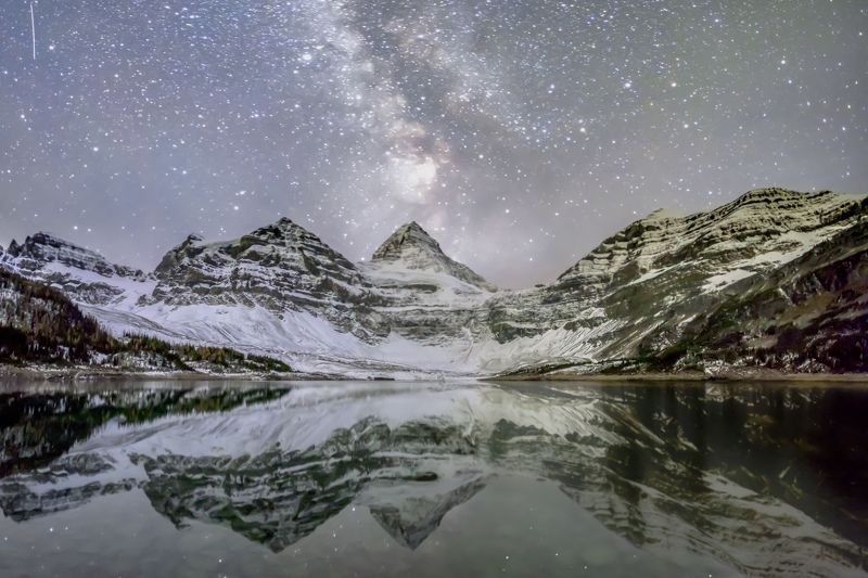 Canada, British Columbia, Assiniboine, mountains, stars, Milky Way Ночь у Ассинибойнphoto preview