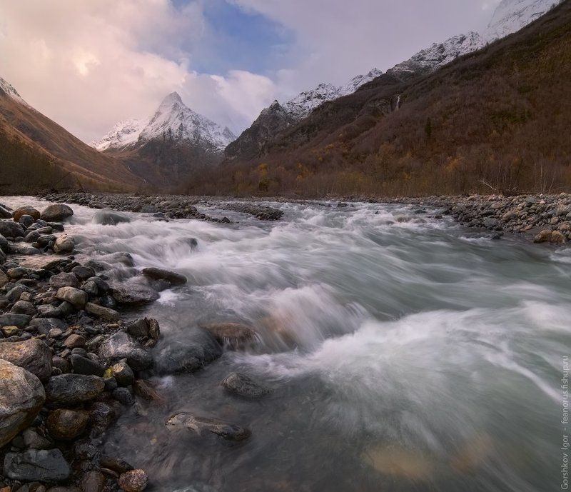 горы,кавказ,домбай,ульген,река,осень,пейзаж,тучи,непогода,панорама,россия Домбай-Ульгенphoto preview