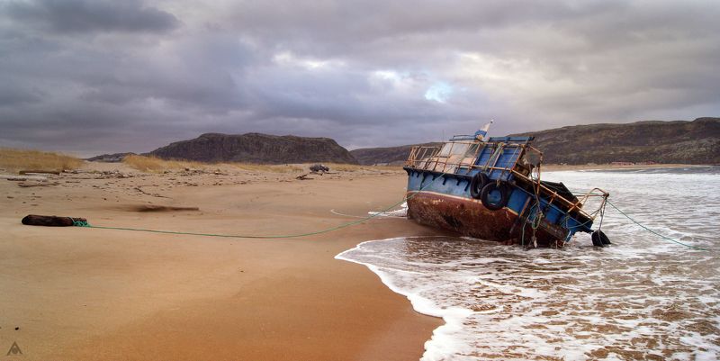 Баренцево море, Териберка, пляж, Корабль, песок, отлив Пляж Териберкиphoto preview