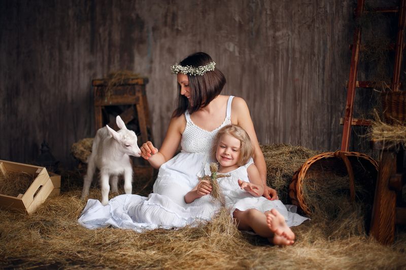 Ирина, Дашенька и козленокphoto preview