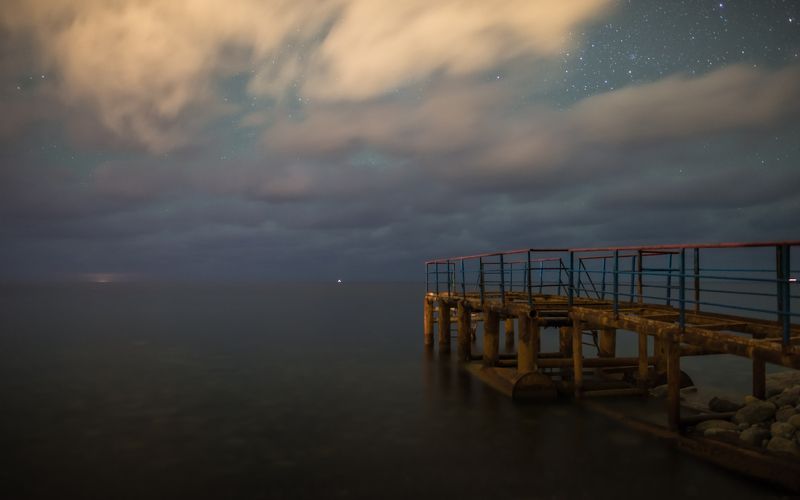 Летят ночные облакаphoto preview