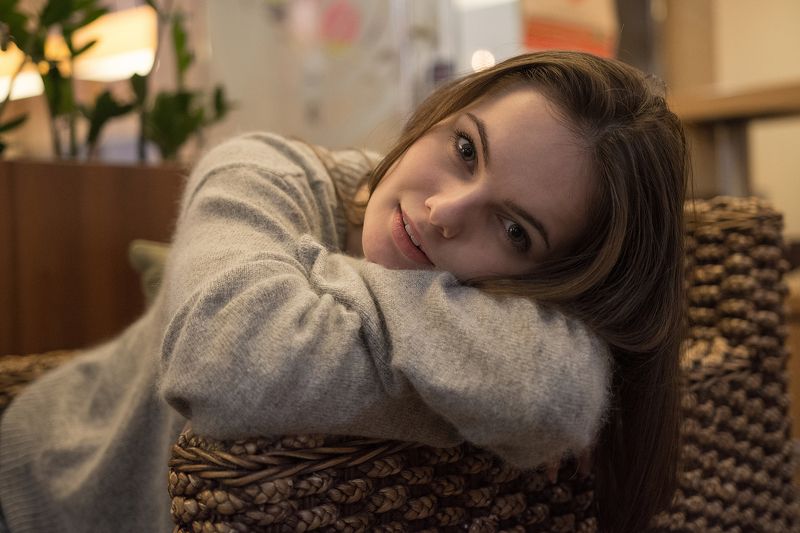 девушка, красивая девушка, портрет, кафе Сабинаphoto preview