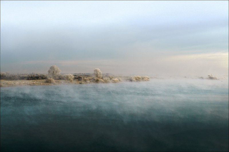 Испарина над озером.photo preview