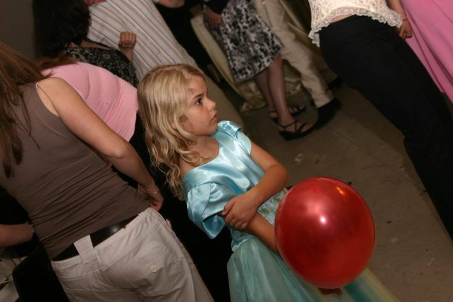 Watching the celebration. Автор: IgalSc igalsc, genre, children, IgalSc