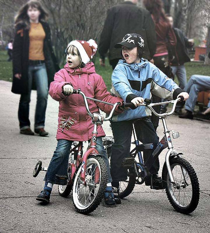 дети, удивление смотри, смотри!photo preview