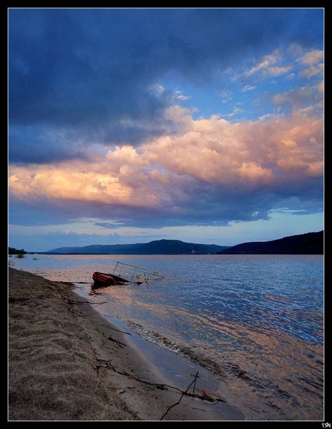 После Бури. Автор: Сергей Требунских волга, Сергей Требунских