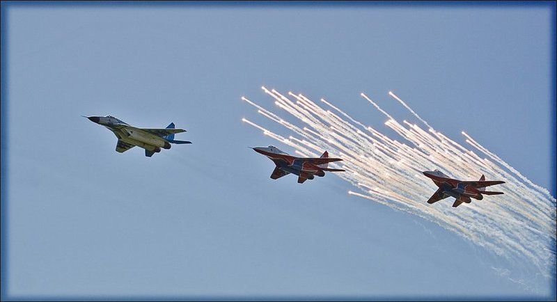 павловск, авиашоу, стрижи, салют Салют!photo preview