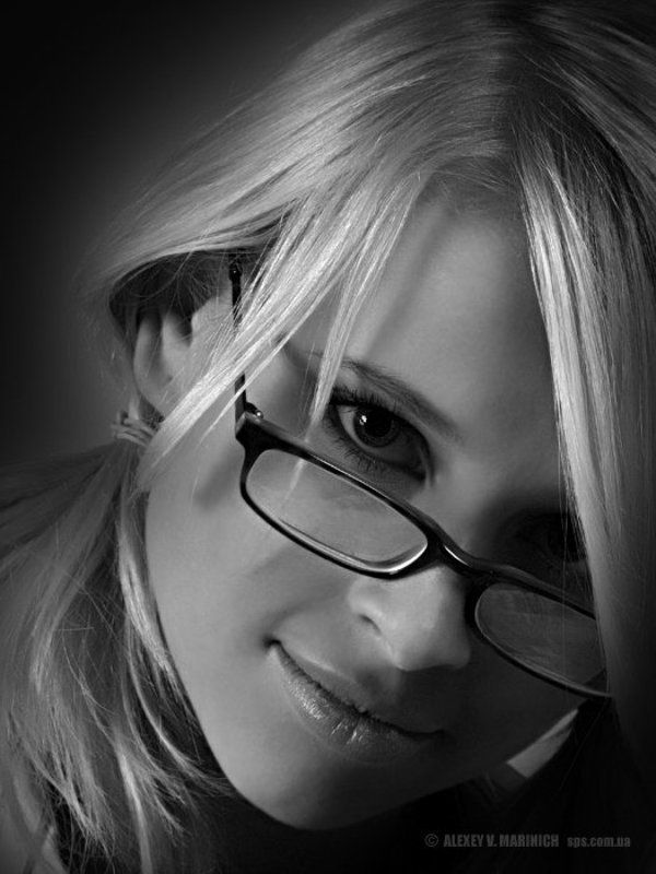 девушка, чб, ч/б, жанр, портрет, очки, настроение, киев Спроси меня...photo preview