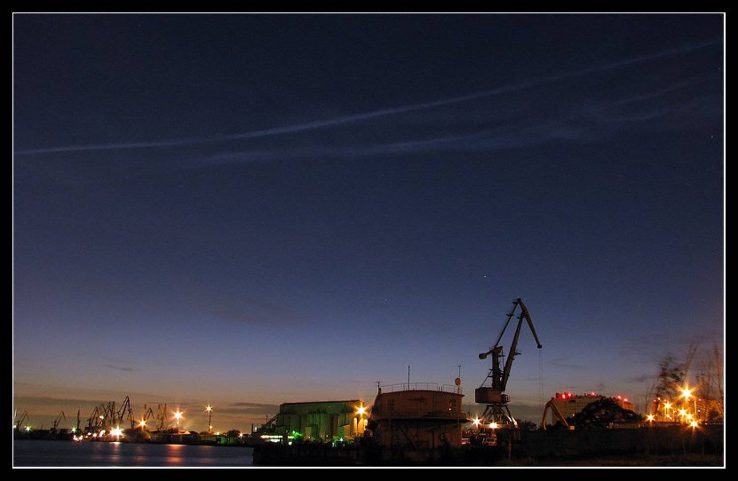 В Южном Порту.... Автор: Лунный Ежик , Лунный Ежик