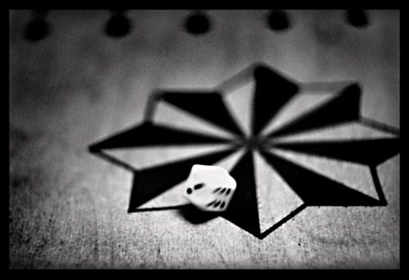 игра,кости,ч\\б photo preview