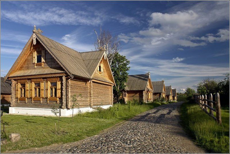 Стоят домишки стройным рядом...photo preview