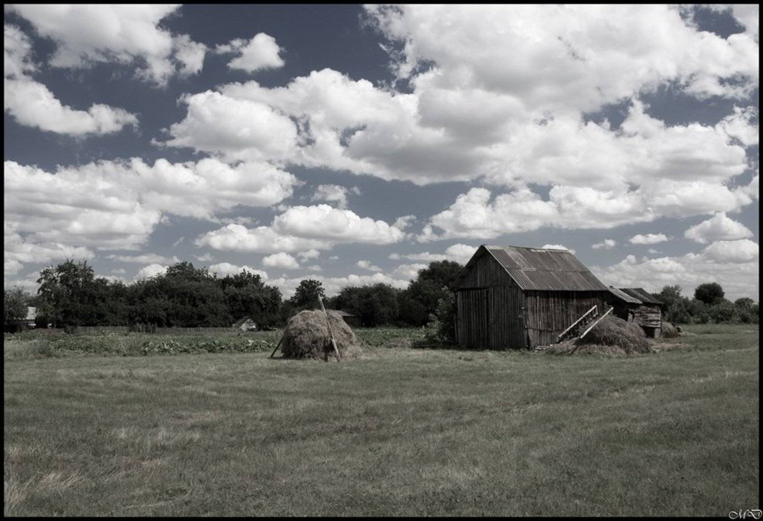 пейзаж,вид,сено,деревня,сарай,облака, Мария